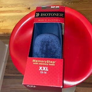 NWT ~ Mens Isotoner Slippers!